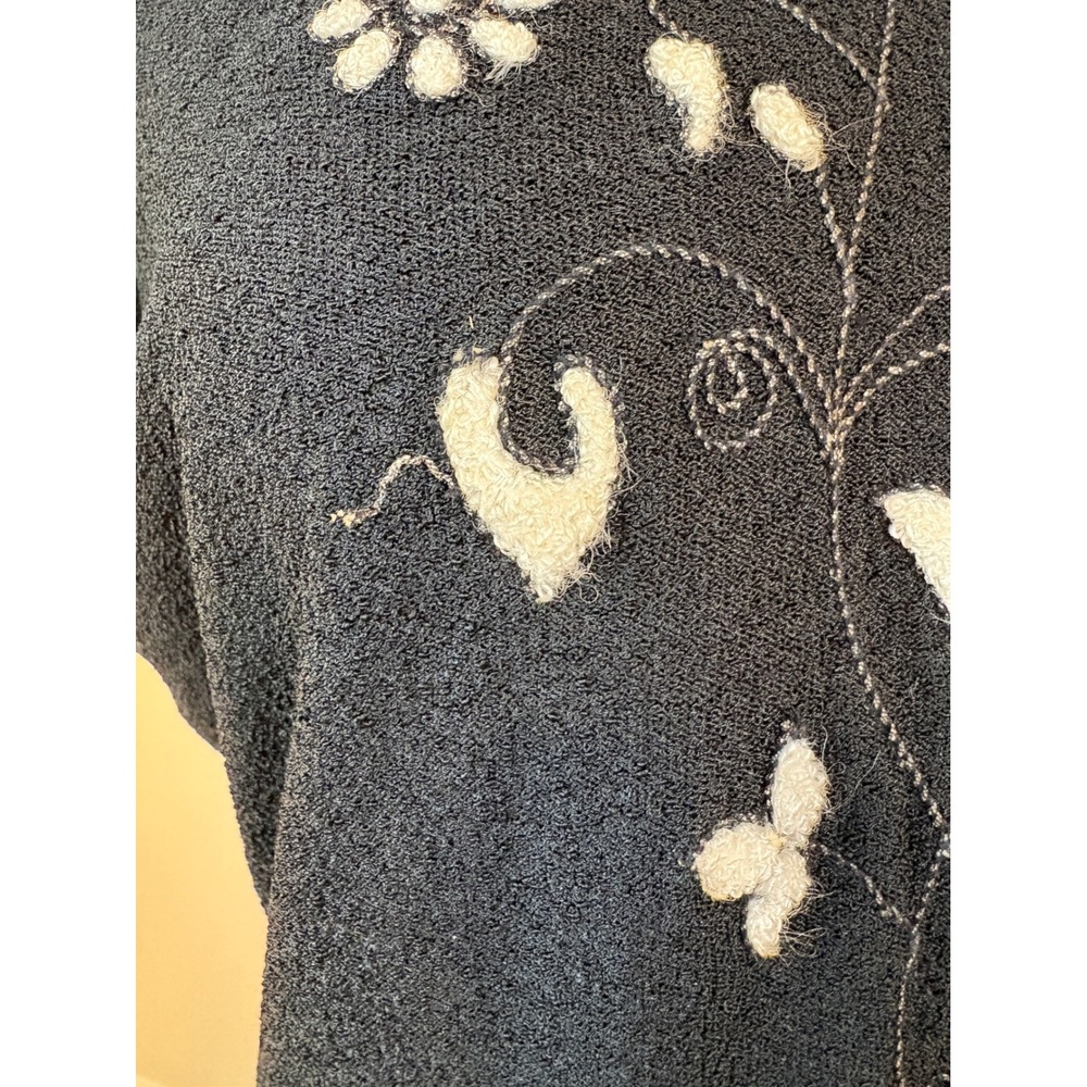 Vtg 40s Knit Top Womens L Black Floral Embroidered Button Back Art to wear - Picture 7 of 8